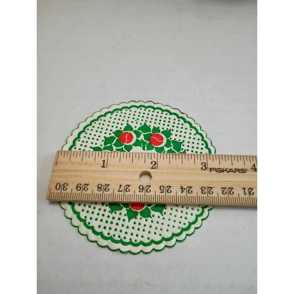 Vtg Retro Holiday / Christmas Tin with 70 Delicate Paper Coasters from 1985